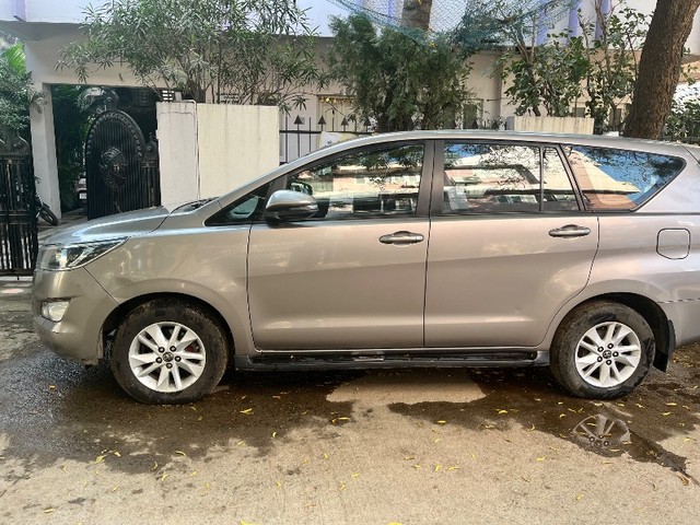 Second-hand 2018 Toyota Innova Crysta 2.4 G MT BSIV for sale in Latur-5