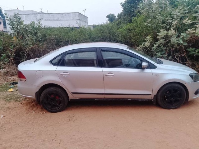 Second-hand 2012 Volkswagen Vento Petrol Highline for sale in East Godavari-6