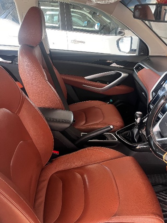 Second-hand 2021 MG Hector Plus Select Diesel MT 7 STR for sale in Valsad-3