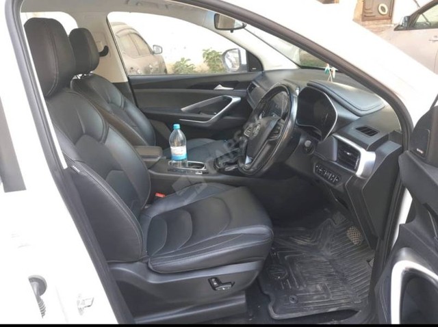 Second-hand 2019 MG Hector Sharp DCT for sale in Bangalore-2