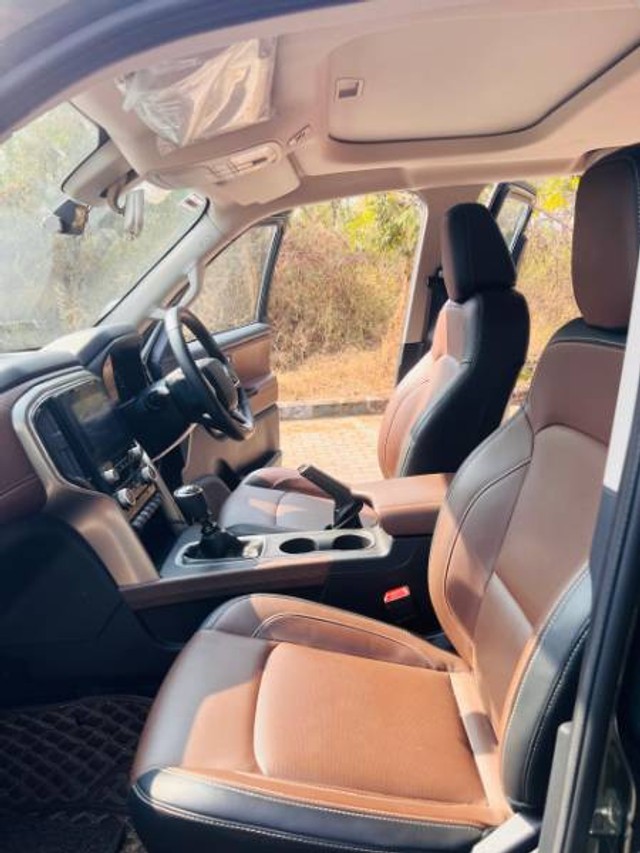 Second-hand 2024 Mahindra Scorpio N Z8 for sale in Pune-6