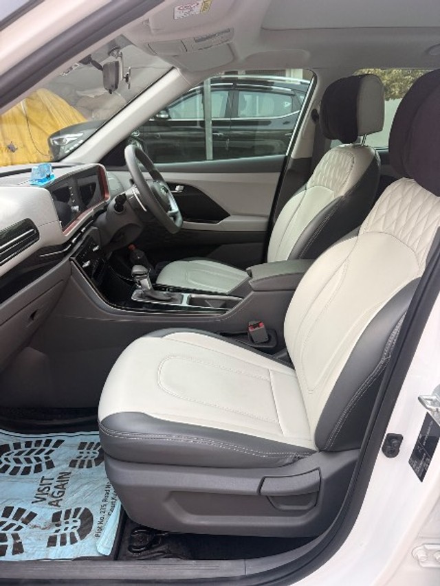 Second-hand 2025 Hyundai Creta S (O) Diesel AT for sale in Hyderabad-6