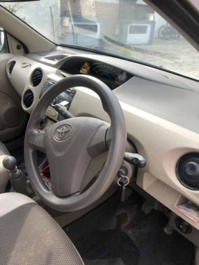 Second-hand 2014 Toyota Etios Liva Diesel for sale in Ludhiana-2