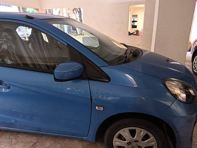 Second-hand 2012 Honda Brio S MT for sale in North 24 Parganas-12