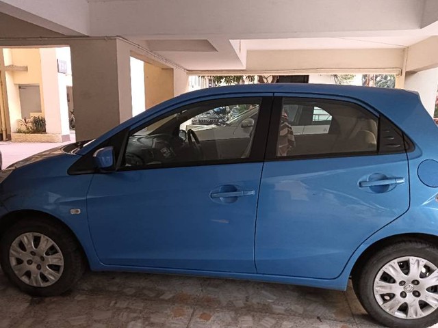 Second-hand 2012 Honda Brio S MT for sale in North 24 Parganas-1
