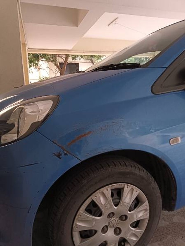 Second-hand 2012 Honda Brio S MT for sale in North 24 Parganas-9