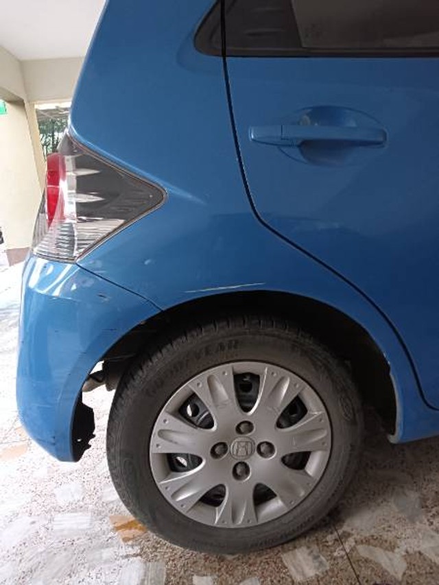 Second-hand 2012 Honda Brio S MT for sale in North 24 Parganas-6