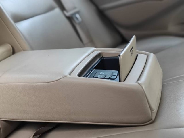 Second-hand 2010 Honda Civic 1.8 V MT for sale in Nashik-5