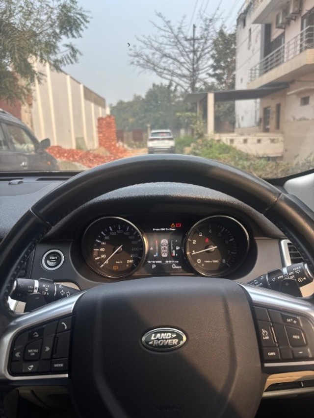 Second-hand 2017 Land Rover Discovery 4 SDV6 HSE for sale in Moradabad-5