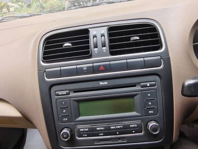 Second-hand 2012 Skoda Rapid 1.6 MPI Ambition for sale in Bangalore-2