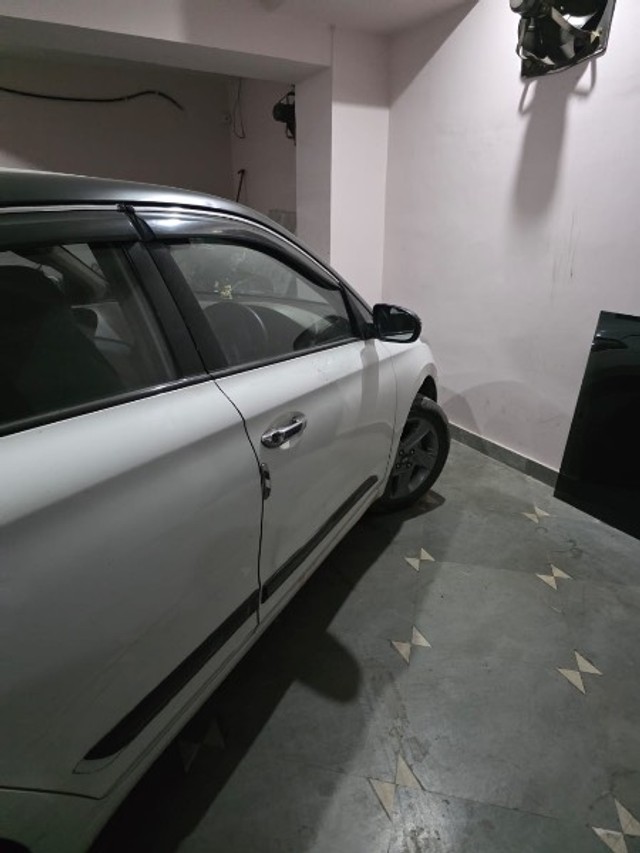 Second-hand 2018 Hyundai i20 1.4 Sportz for sale in Gorakhpur-1