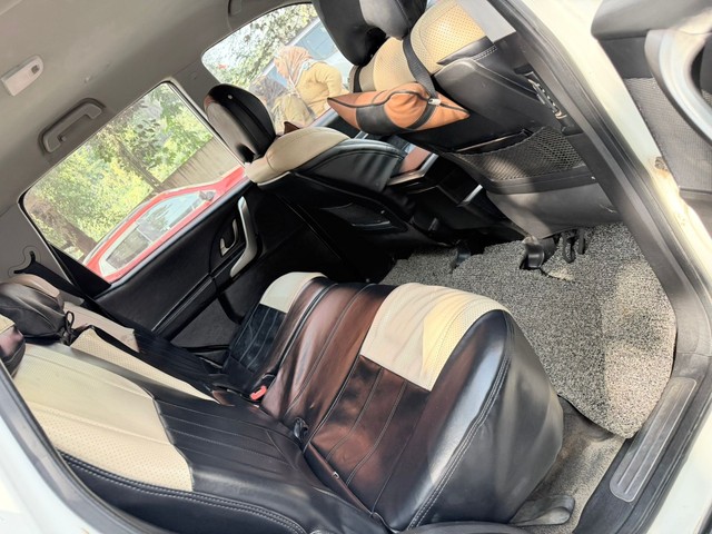 Second-hand 2017 Mahindra XUV500 R W10 FWD for sale in Bareilly-7