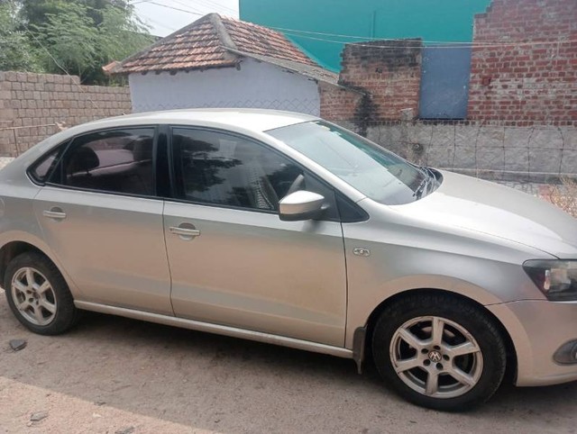 Volkswagen Vento 1.5 TDI Highline Second-hand 2014 Volkswagen Vento 1.5 TDI Highline for sale in Tirunelveli-0