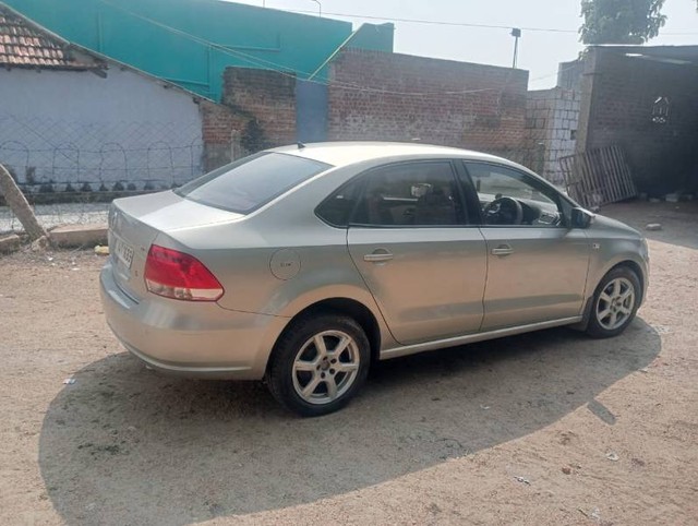 Volkswagen Vento 1.5 TDI Highline Second-hand 2014 Volkswagen Vento 1.5 TDI Highline for sale in Tirunelveli-1