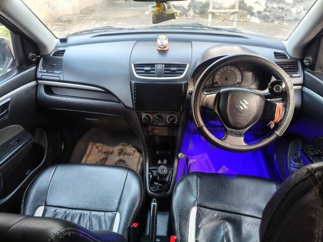 Second-hand 2017 Maruti Suzuki Swift LXI BSIV for sale in Muzaffarnagar-4