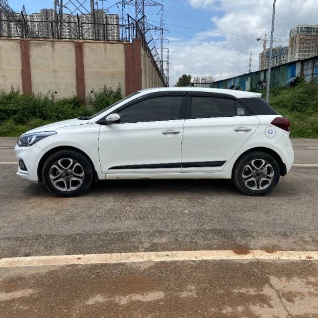 Second-hand 2019 Hyundai i20 Asta Option CVT BSIV for sale in Kengeri-2