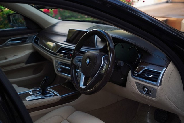 Second-hand 2019 BMW 7 Series 730Ld DPE Signature for sale in Raipur-10