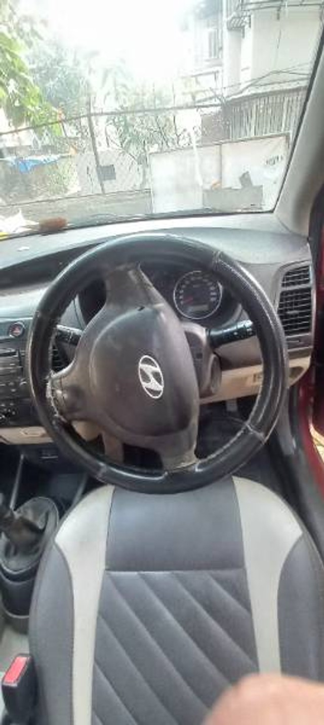 Hyundai i20 1.2 Magna Second-hand 2010 Hyundai i20 1.2 Magna for sale in Mumbai-1