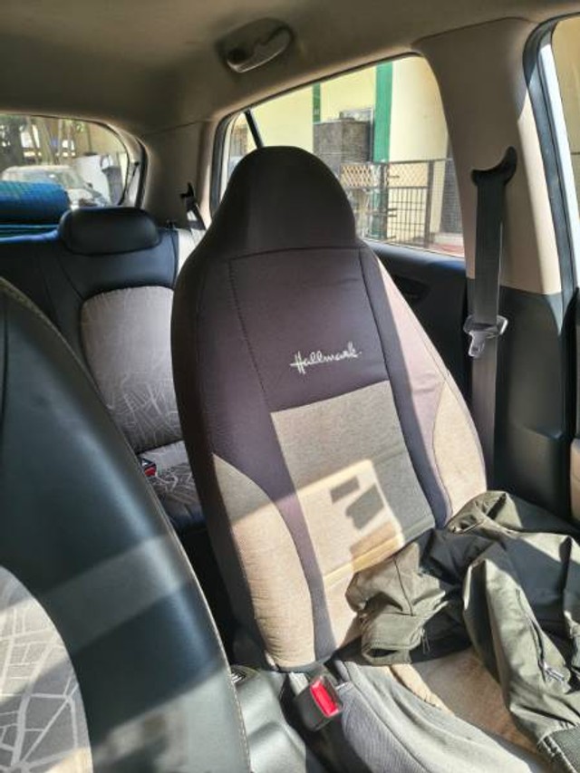 Second-hand 2015 Hyundai i10 Magna 1.1L for sale in Lucknow-6