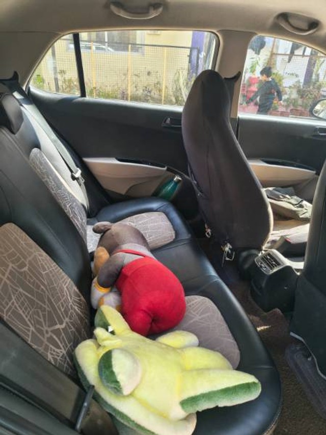 Second-hand 2015 Hyundai i10 Magna 1.1L for sale in Lucknow-9