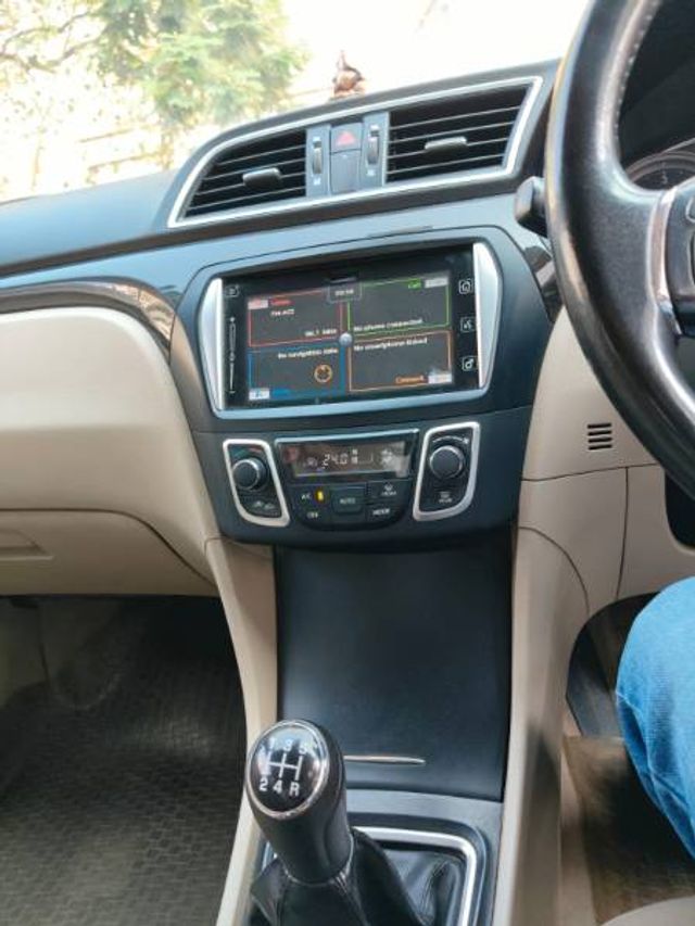 Maruti Suzuki Ciaz ZDi Second-hand 2015 Maruti Suzuki Ciaz ZDi for sale in Ahmedabad