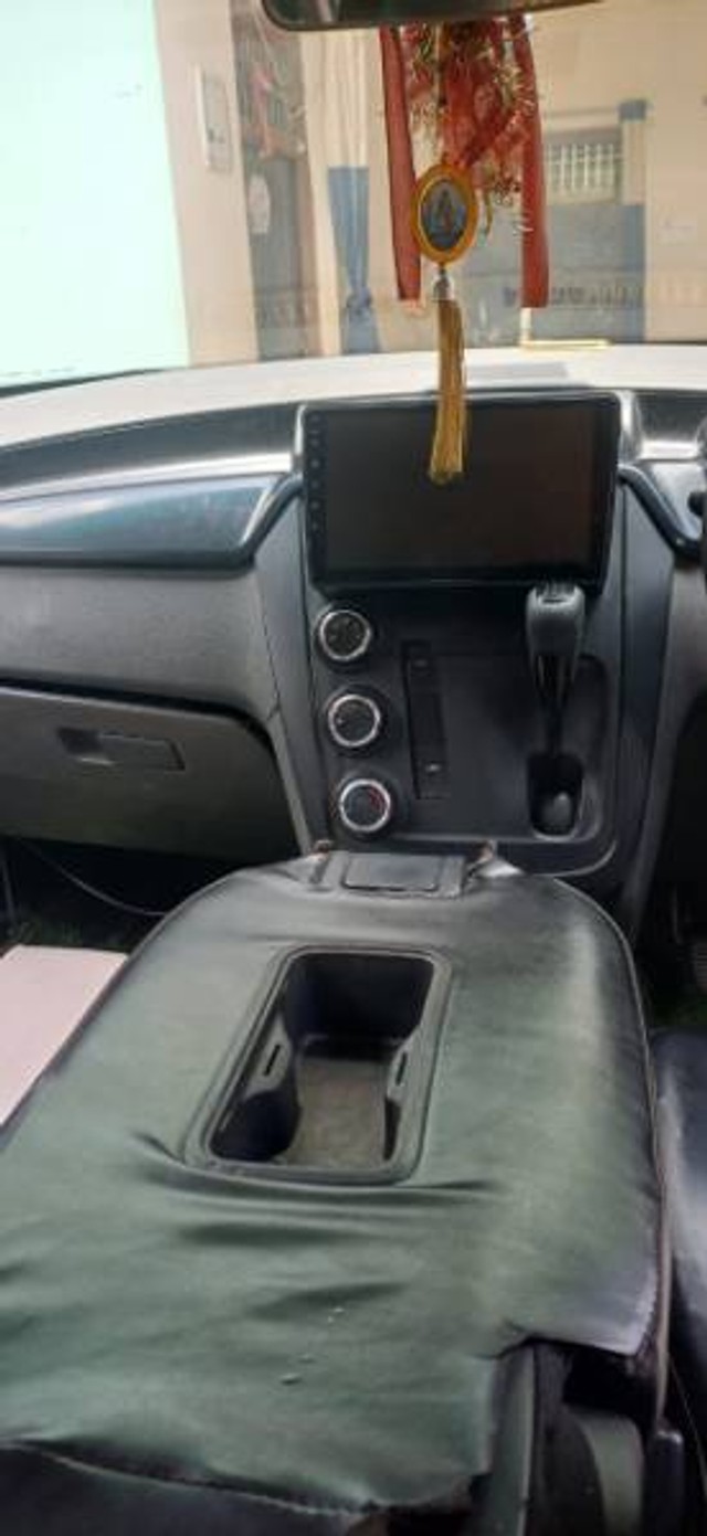 Second-hand 2019 Mahindra KUV 100 NXT D75 K2 Plus for sale in Firozabad-4