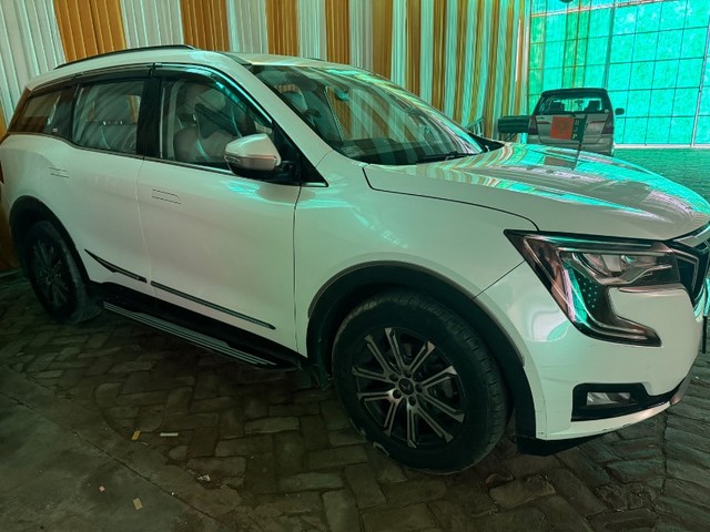 Second-hand 2022 Mahindra XUV700 AX7 Diesel AT BSVI for sale in Fatehpur-1