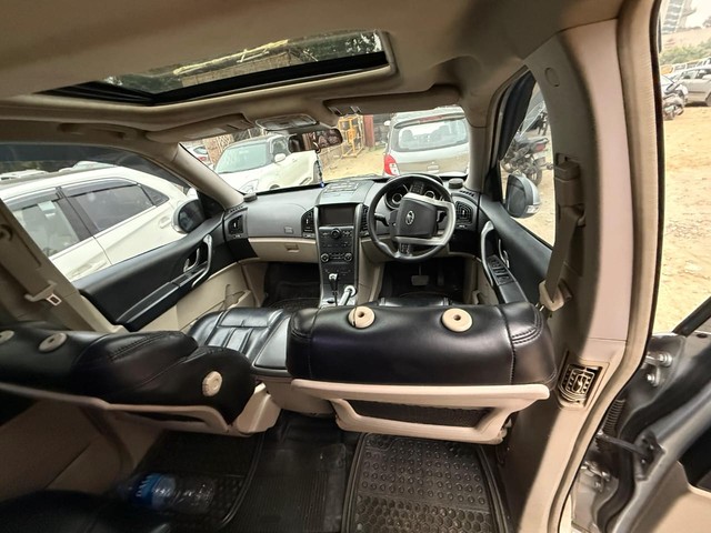 Second-hand 2017 Mahindra XUV500 W9 1.99 for sale in New Delhi-2