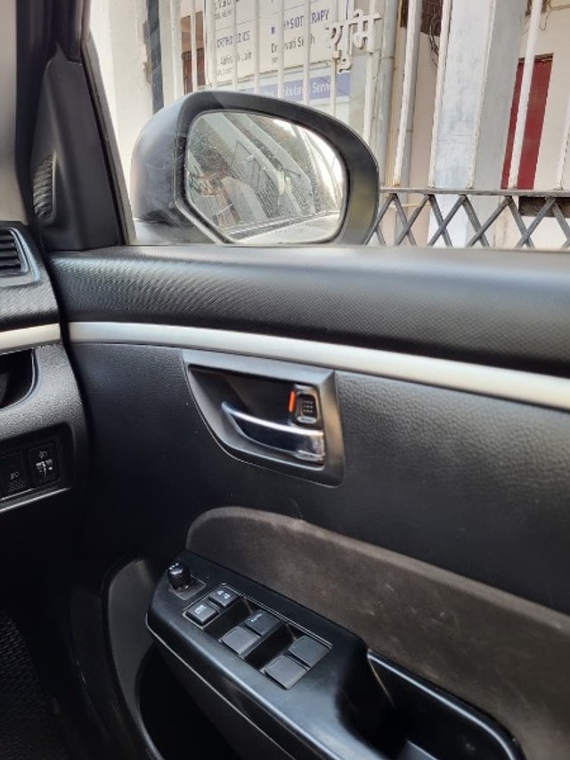 Second-hand 2013 Maruti Suzuki Swift ZXI for sale in Raipur-11