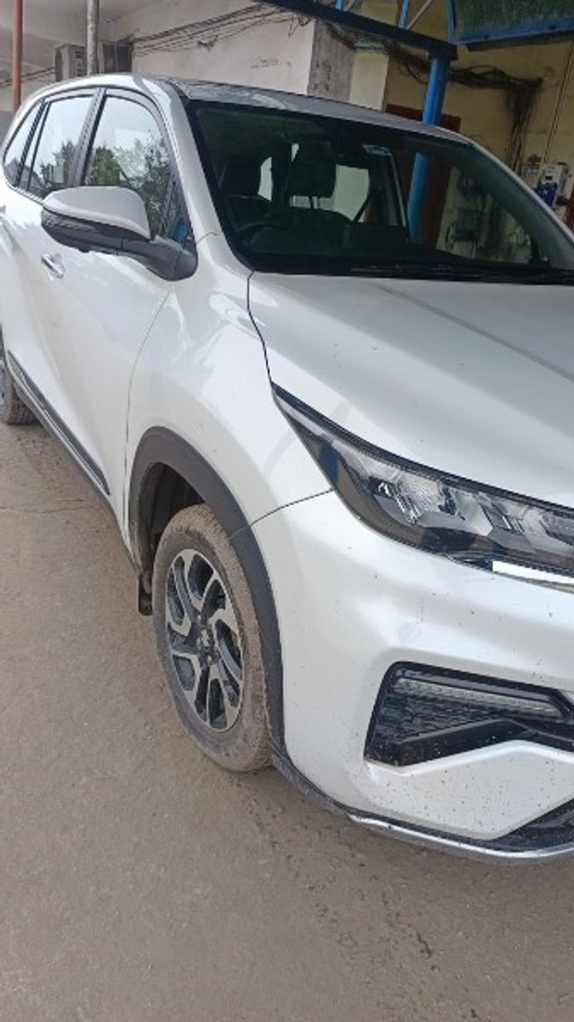 Second-hand 2025 Maruti Invicto Alpha Plus 7Str for sale in Bijnor-5