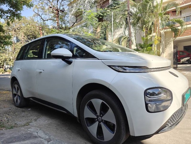 Second-hand 2024 MG Windsor EV Essence for sale in Hyderabad-4