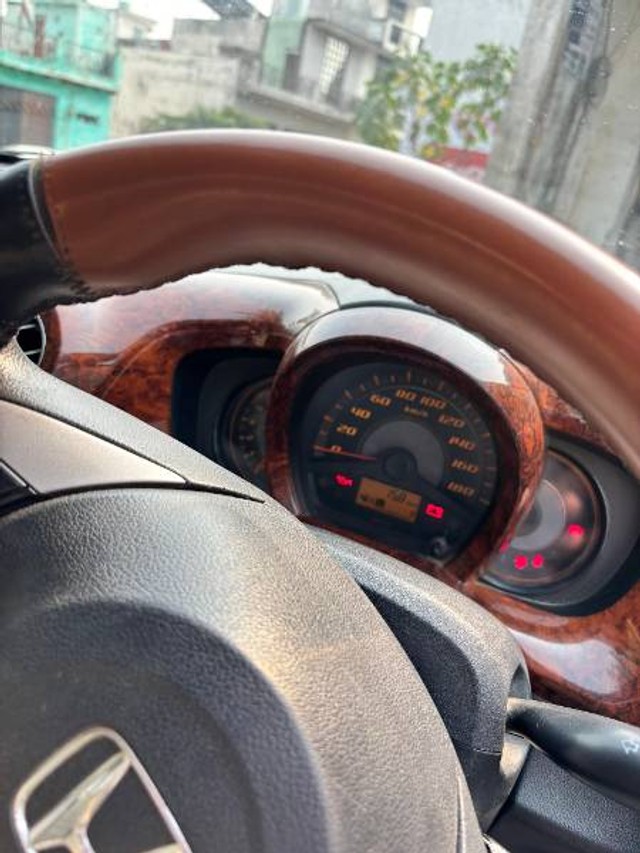 Second-hand 2014 Honda Amaze VX i-DTEC for sale in Khurja-2