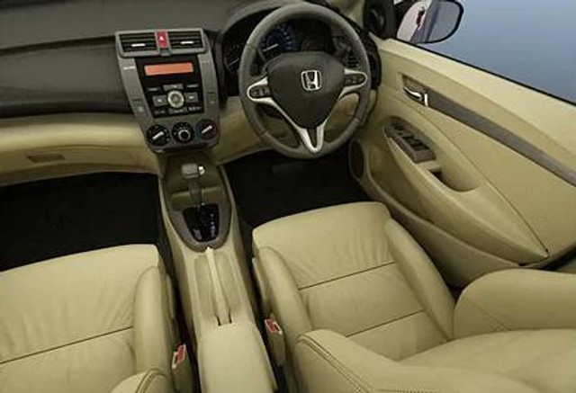 Second-hand 2012 Honda City 1.5 S AT for sale in Pune-4
