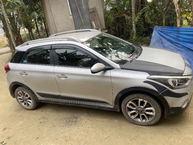 Second-hand 2015 Hyundai i20 Active 1.4 SX for sale in Nagaon-1