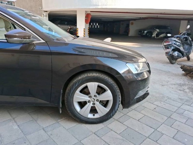 Second-hand 2018 Skoda Superb Style 1.8 TSI MT for sale in Mumbai-3
