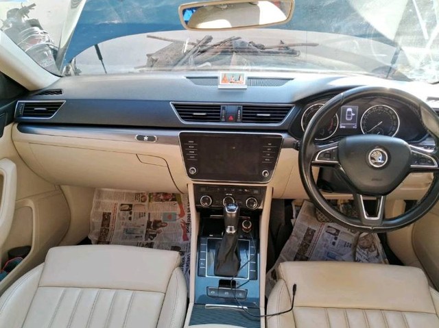 Second-hand 2018 Skoda Superb Style 1.8 TSI MT for sale in Mumbai-6