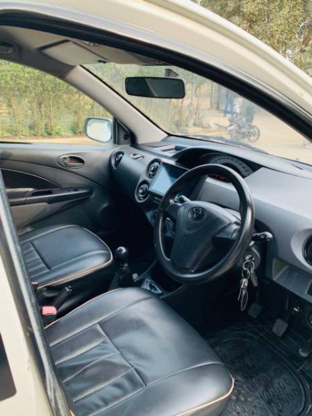 Toyota Etios Petrol TRD Sportivo Second-hand 2012 Toyota Etios Petrol TRD Sportivo for sale in Pondicherry-10