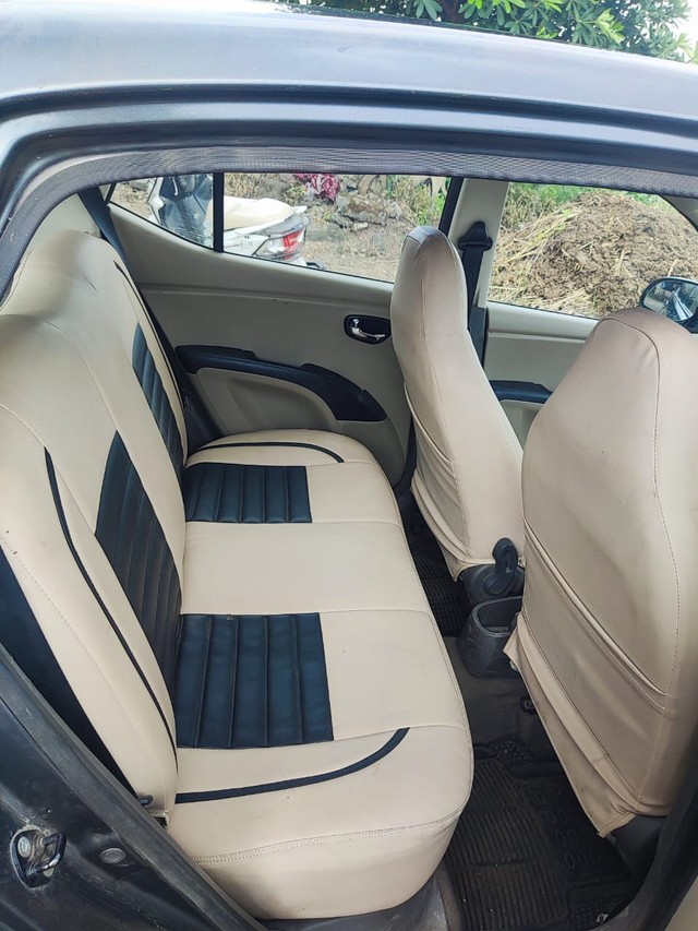 Second-hand 2013 Hyundai i10 Magna 1.1L for sale in Rajkot-5