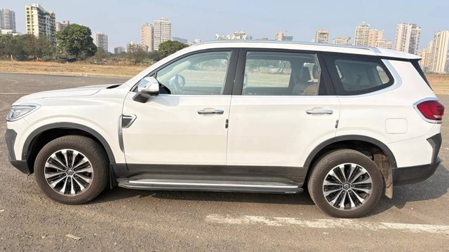 Second-hand 2024 MG Gloster Savvy 4x2 7Str for sale in Navi Mumbai-1