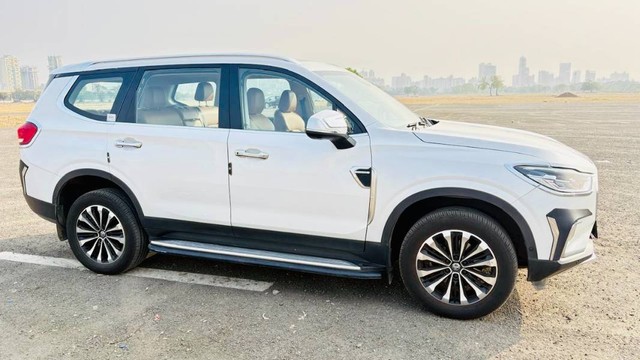 Second-hand 2024 MG Gloster Savvy 4x2 7Str for sale in Navi Mumbai-4