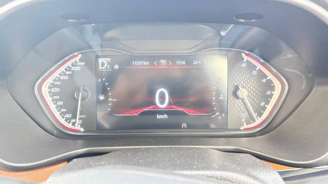 Second-hand 2024 MG Gloster Savvy 4x2 7Str for sale in Navi Mumbai-3