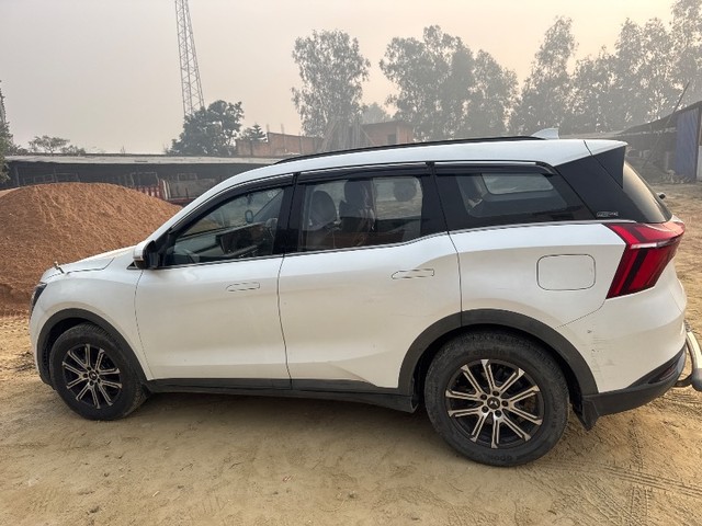 Second-hand 2022 Mahindra XUV700 AX5 7 Str Diesel AT BSVI for sale in Faizabad-3