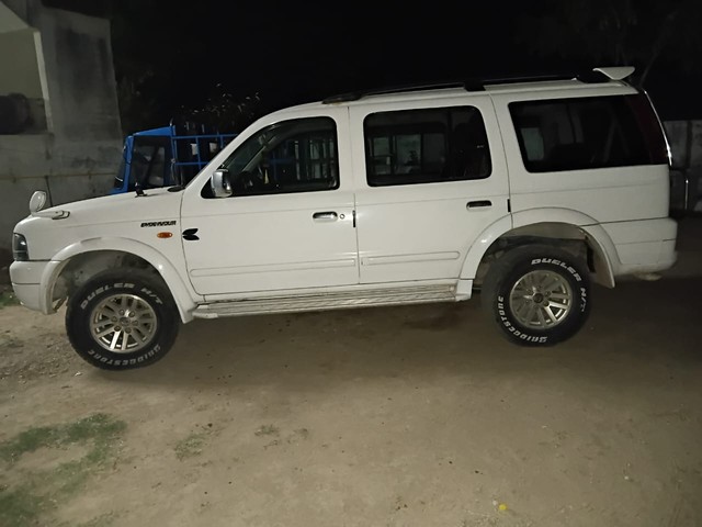 Second-hand 2006 Ford Endeavour 4x2 XLT for sale in Ajmer-1