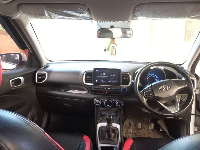 Second-hand 2021 Hyundai Venue S Plus for sale in Karaikudi-6