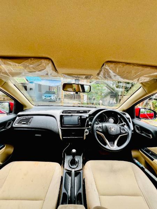 Second-hand 2022 Honda City V MT for sale in Dakshina Kannada-4