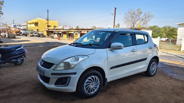 Second-hand 2016 Maruti Swift VXI for sale in Bilaspur-2