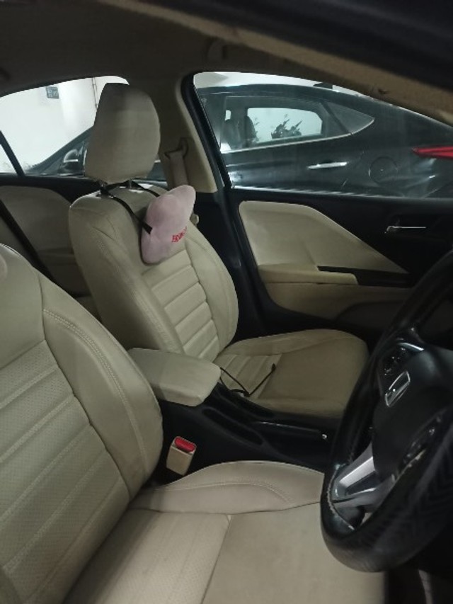 Second-hand 2017 Honda City i DTec SV for sale in Rajkot-6