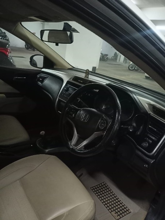 Second-hand 2017 Honda City i DTec SV for sale in Rajkot-4