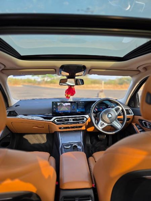 Second-hand 2024 BMW 3 Series Long Wheelbase 330Li M Sport GL for sale in Porvorim-1