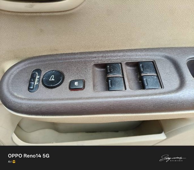 Second-hand 2013 Honda Amaze S i-Vtech for sale in Howrah-5